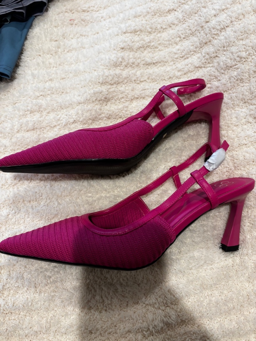 Cost Island Heels - Picture 2 of 4